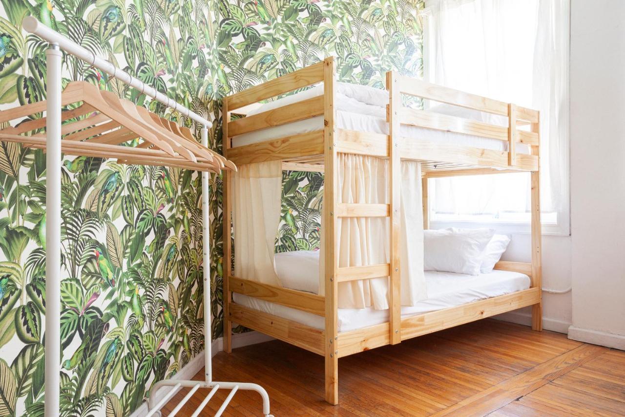 Single Bed Mixed Dormitory Room