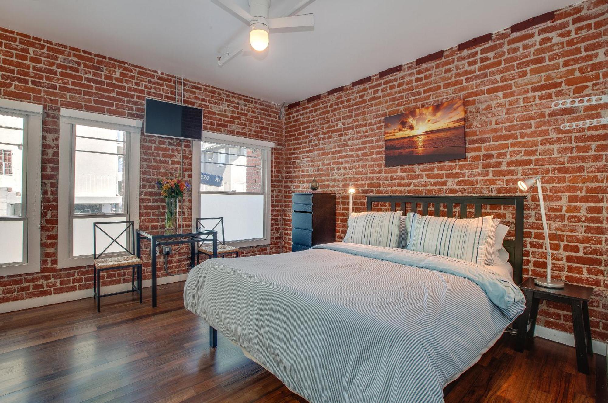 Studio Suite Street View
