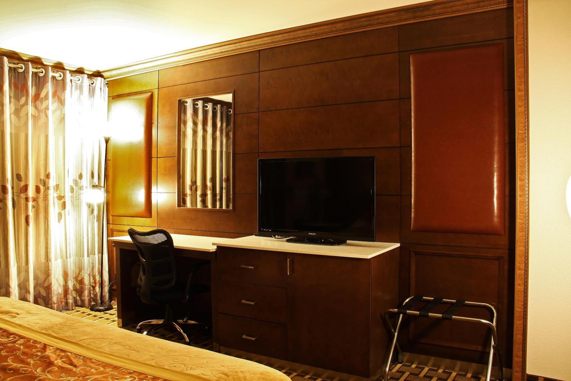 Luxury King Room