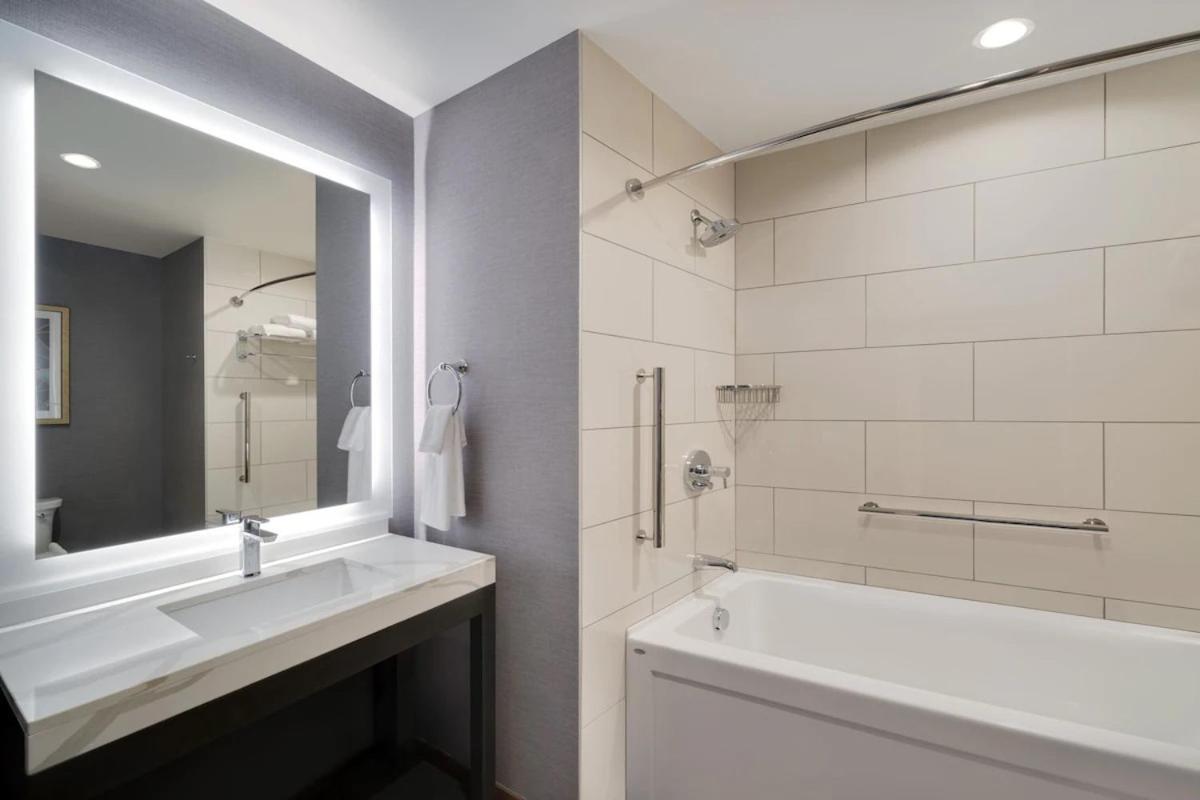 1 King Bed Interior Facing