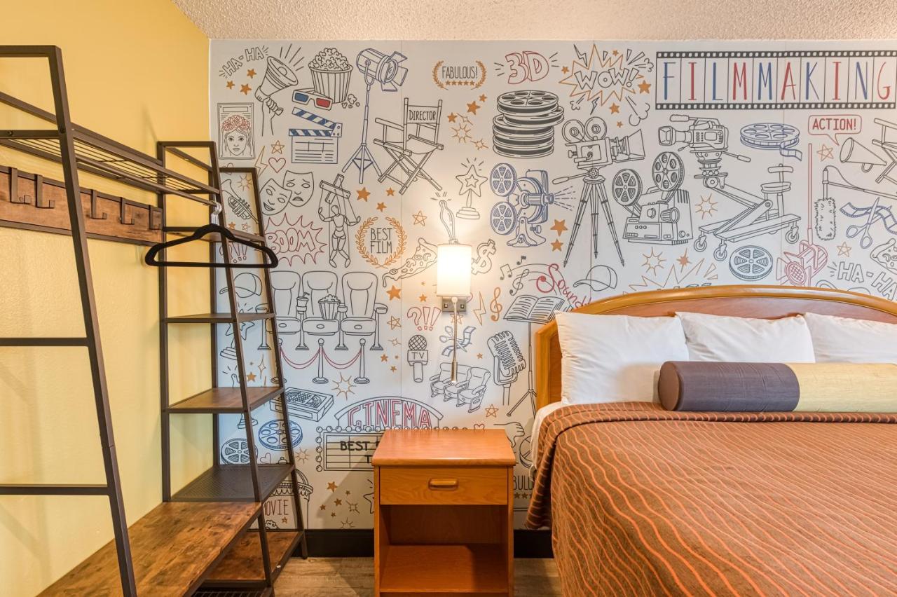 Deluxe King Room