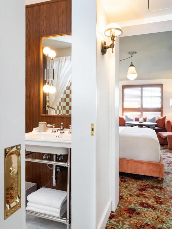 Deluxe King Room,1333755032:JPEG