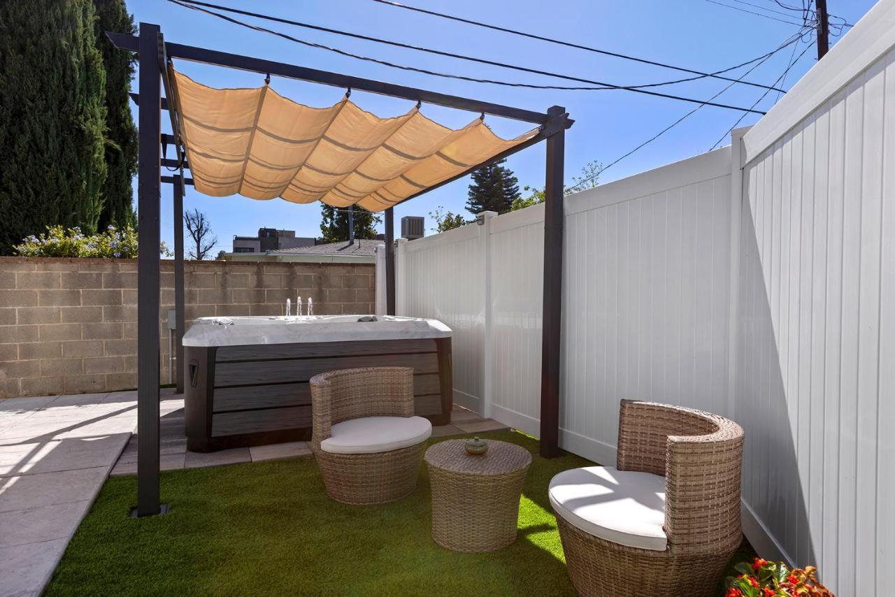 Three-Bedroom House,1393600337:JPEG