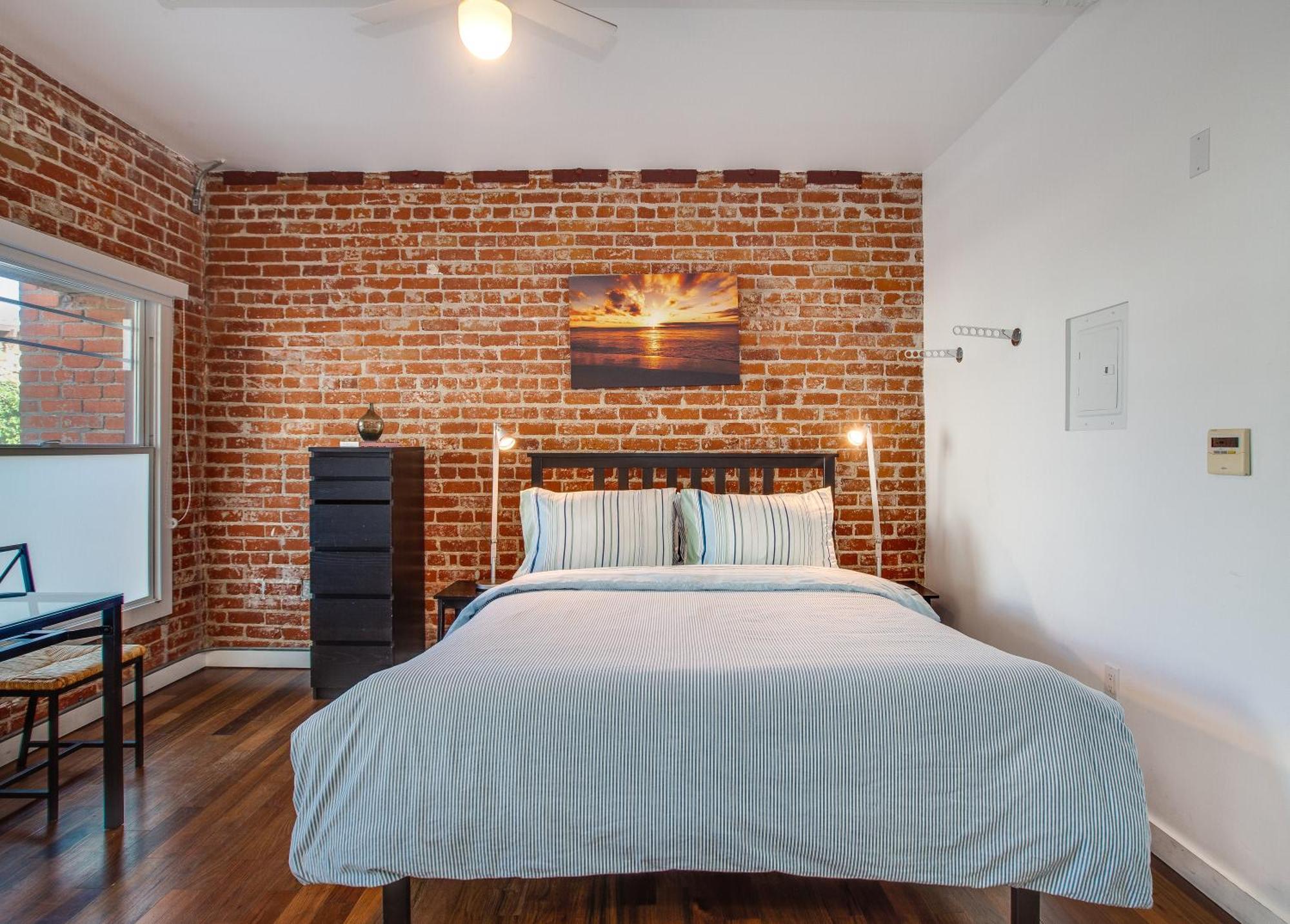 Studio Suite Street View