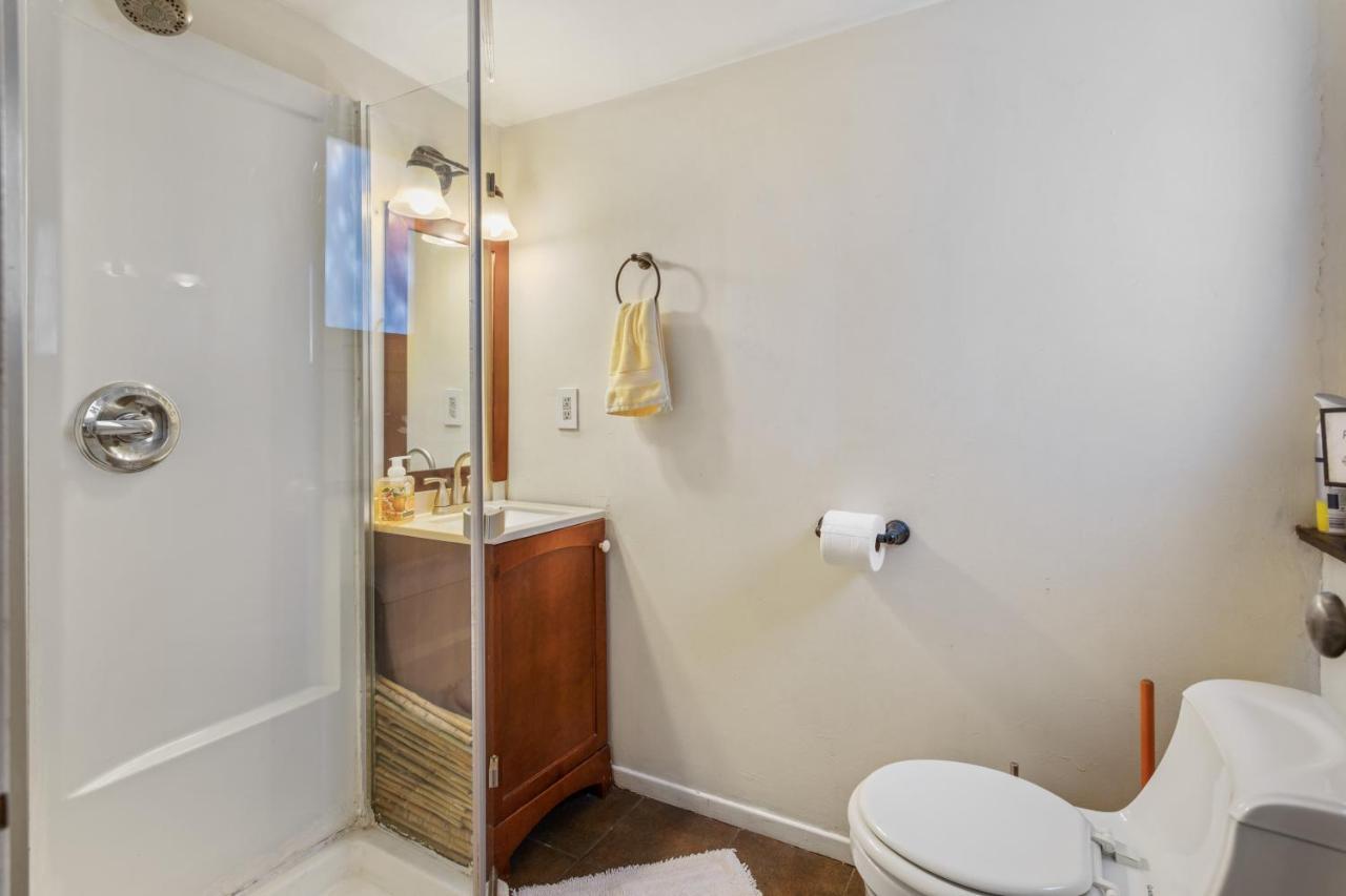 Double Room Private Bathroom