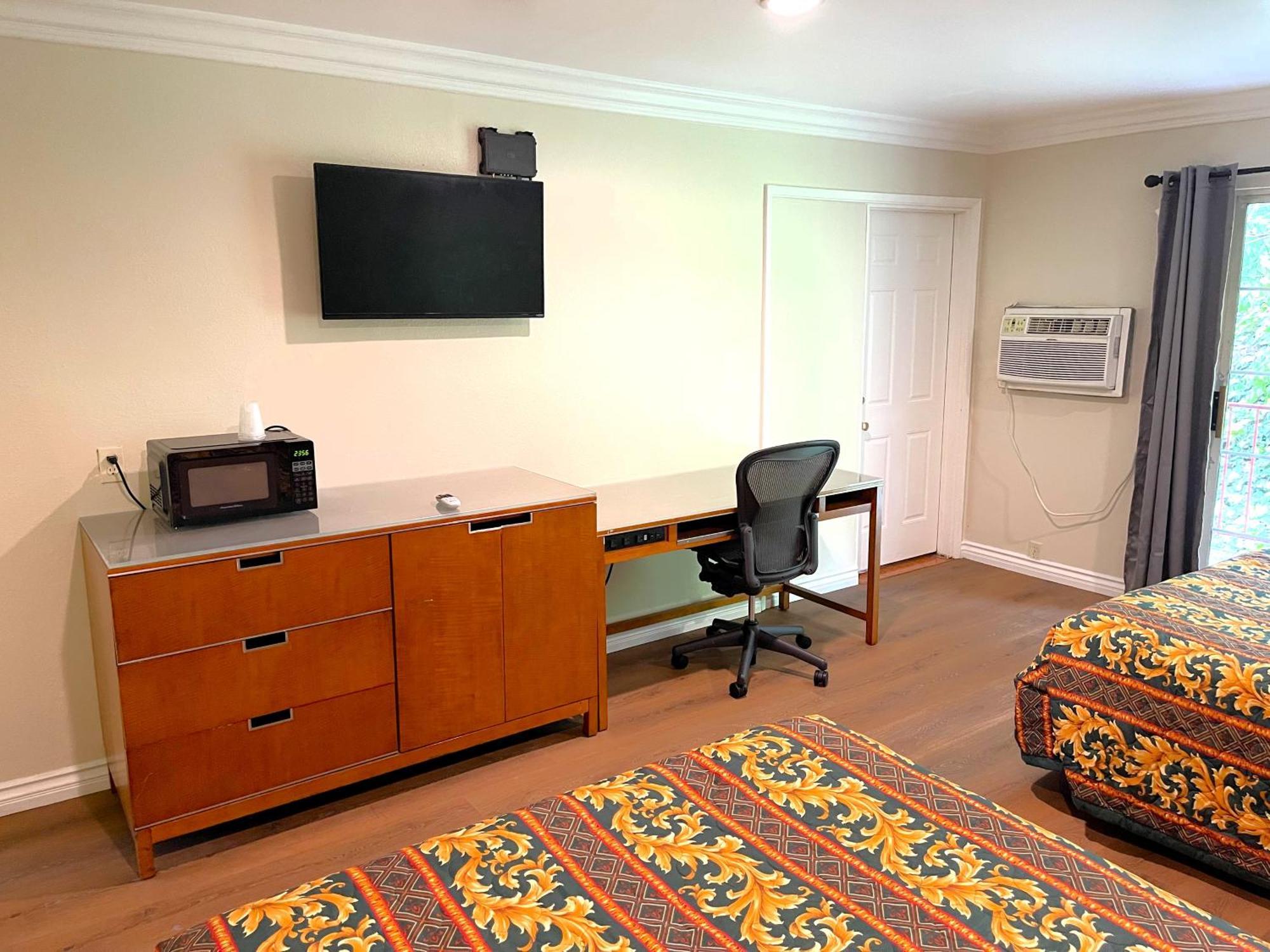 Basic Double Room