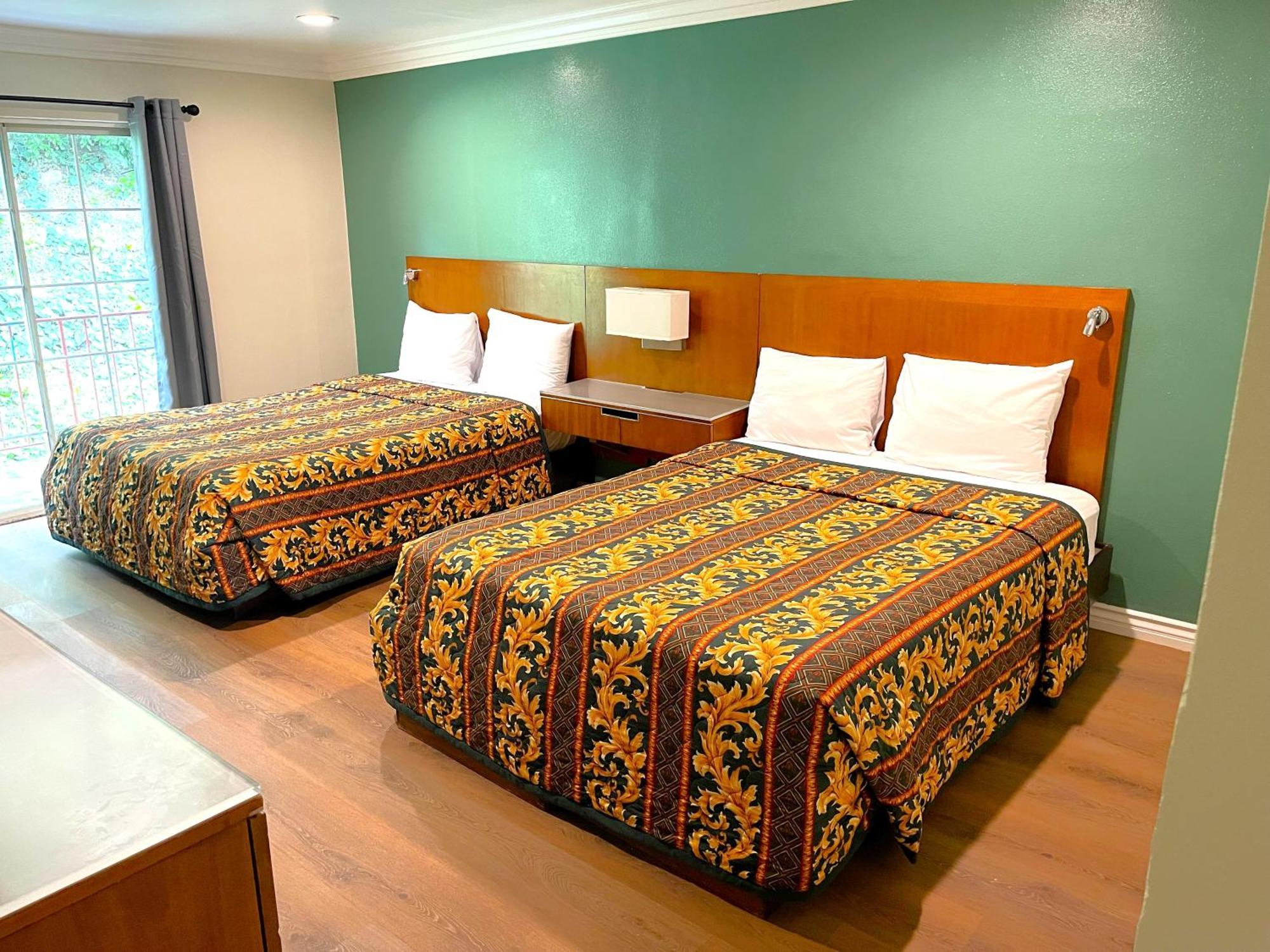 Basic Double Room