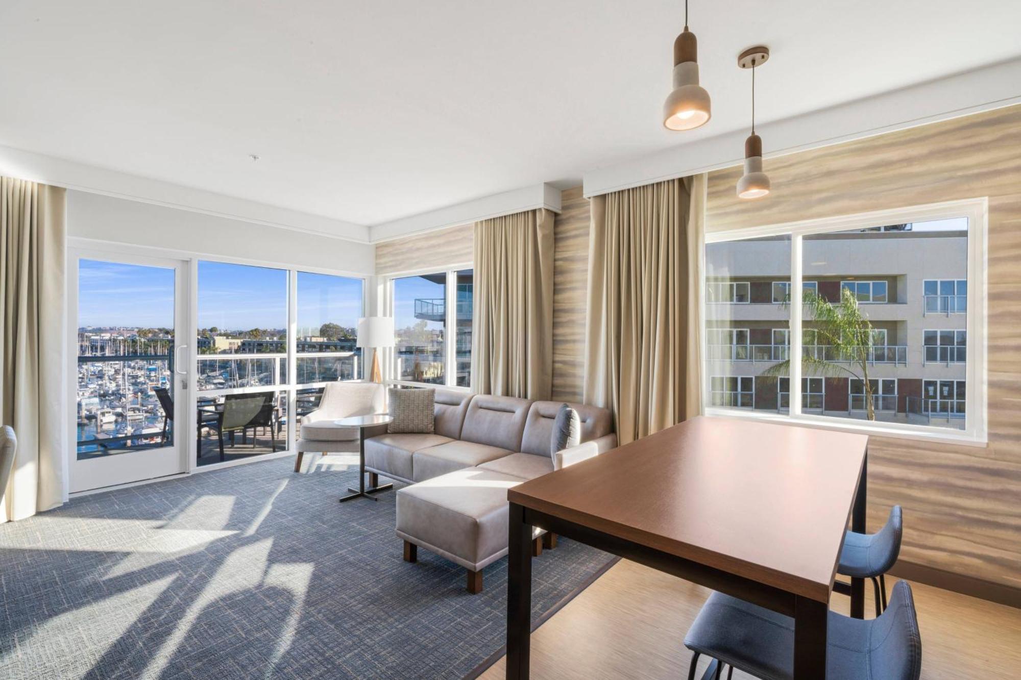 Signature 1 Bedroom Suite 1 King Water view