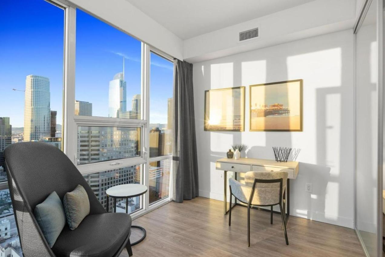 One bedroom Suite Office