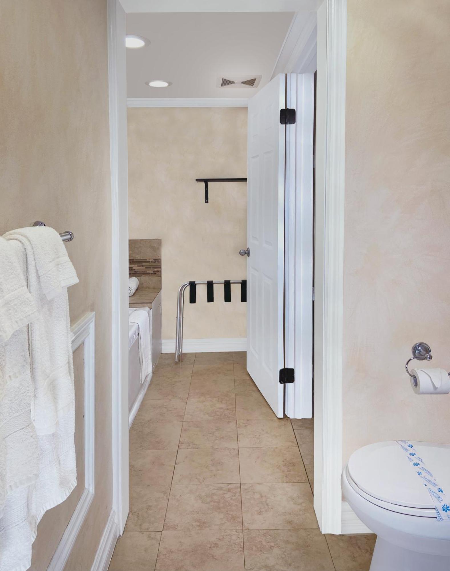 Jacuzzi Suite