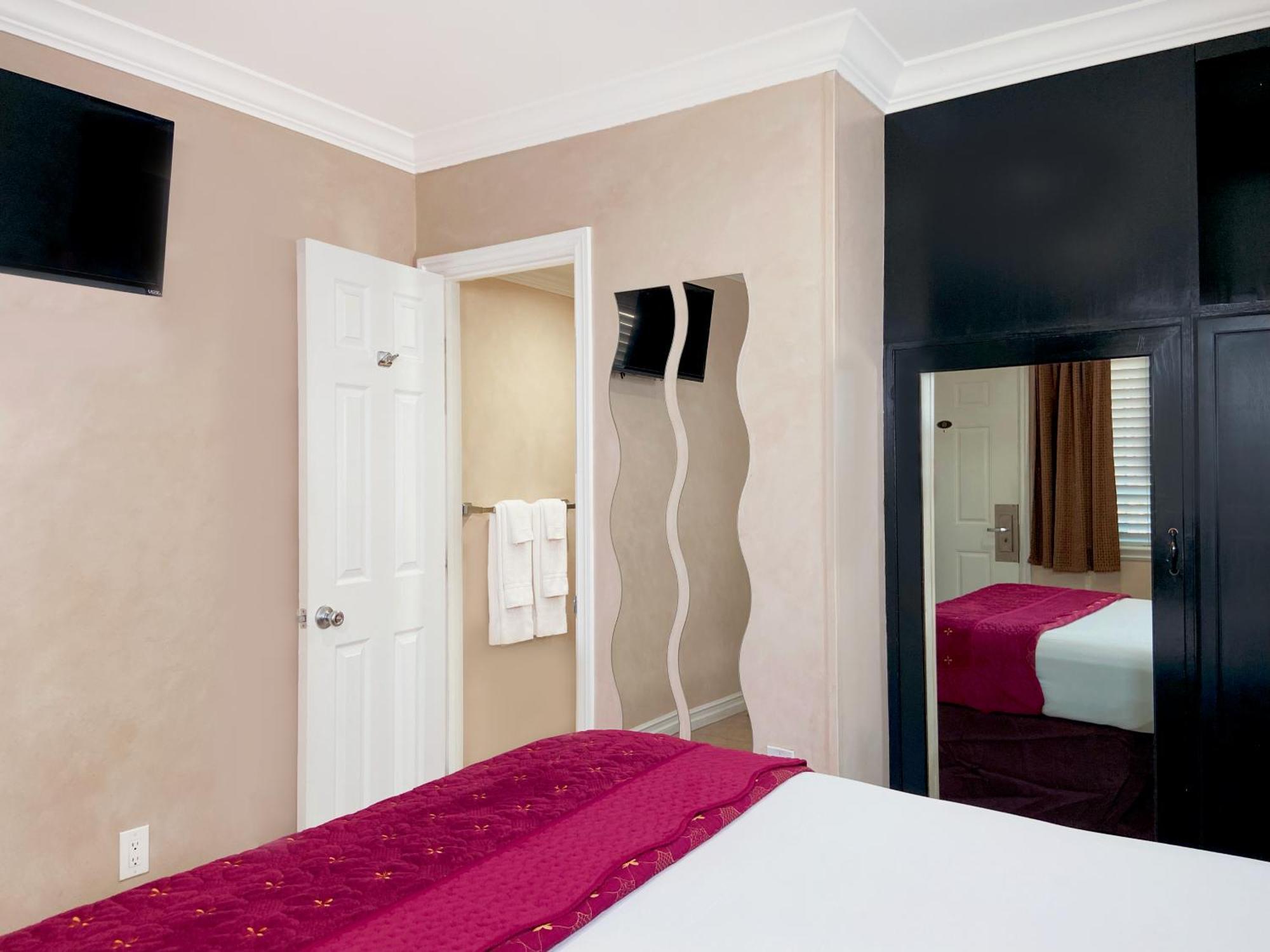 Queen Room