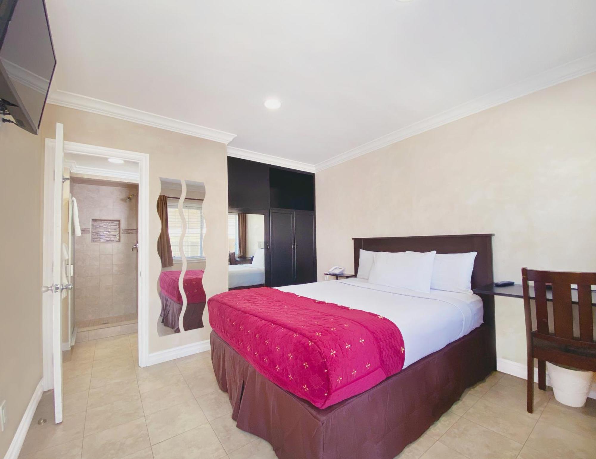 Queen Room