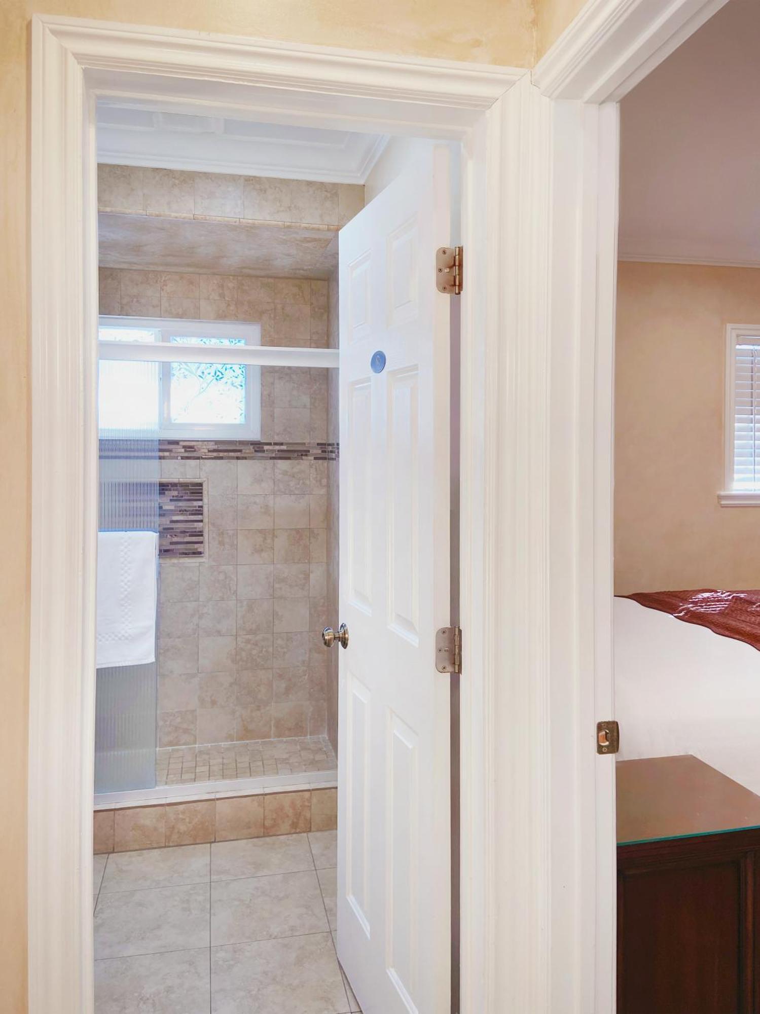 Connecting Suite