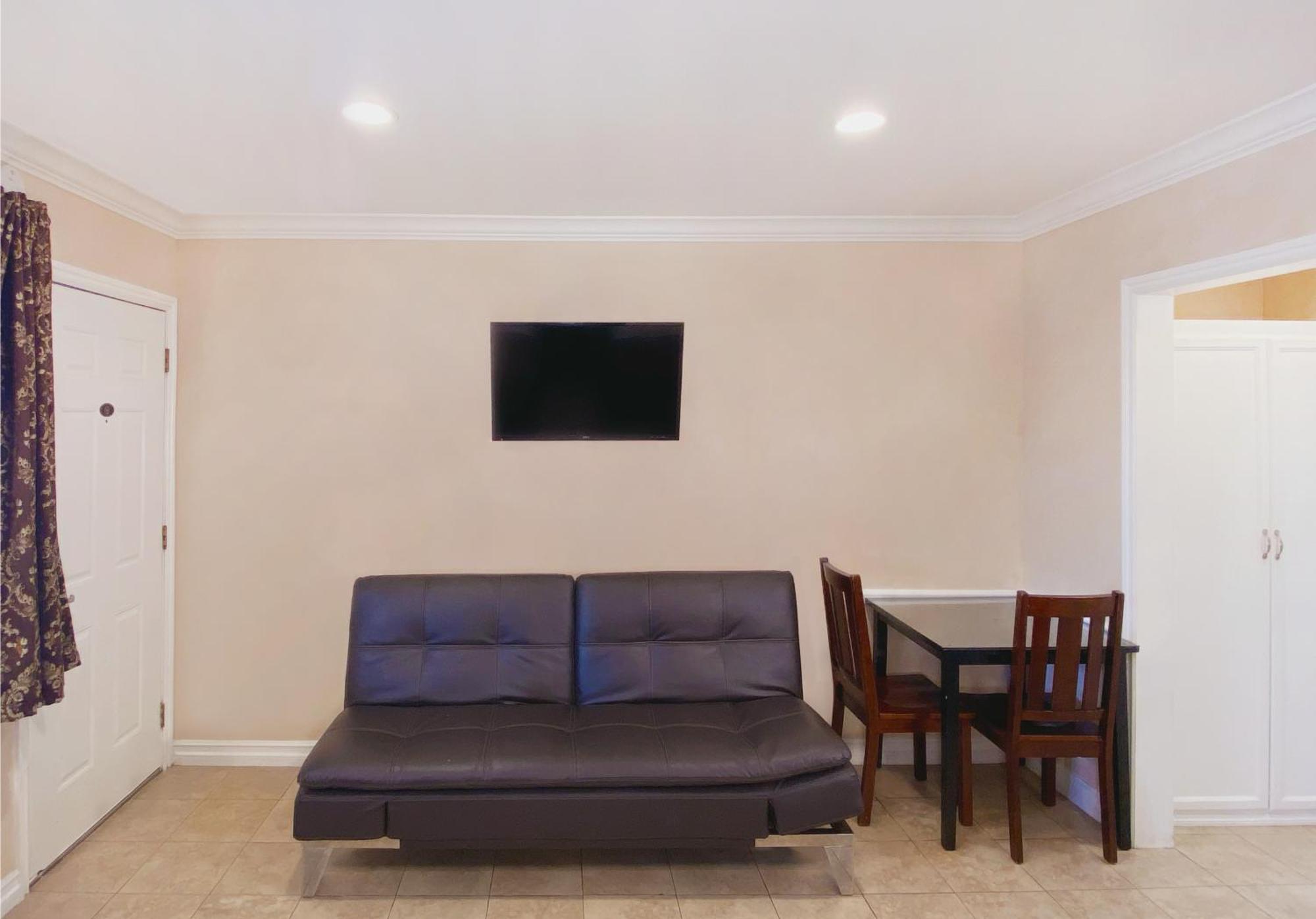 Connecting Suite