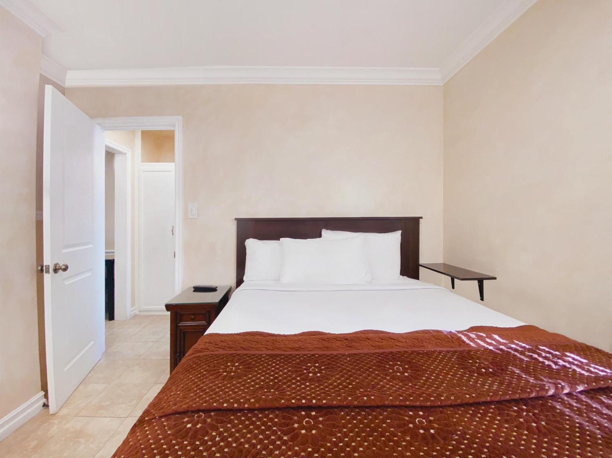 Connecting Suite