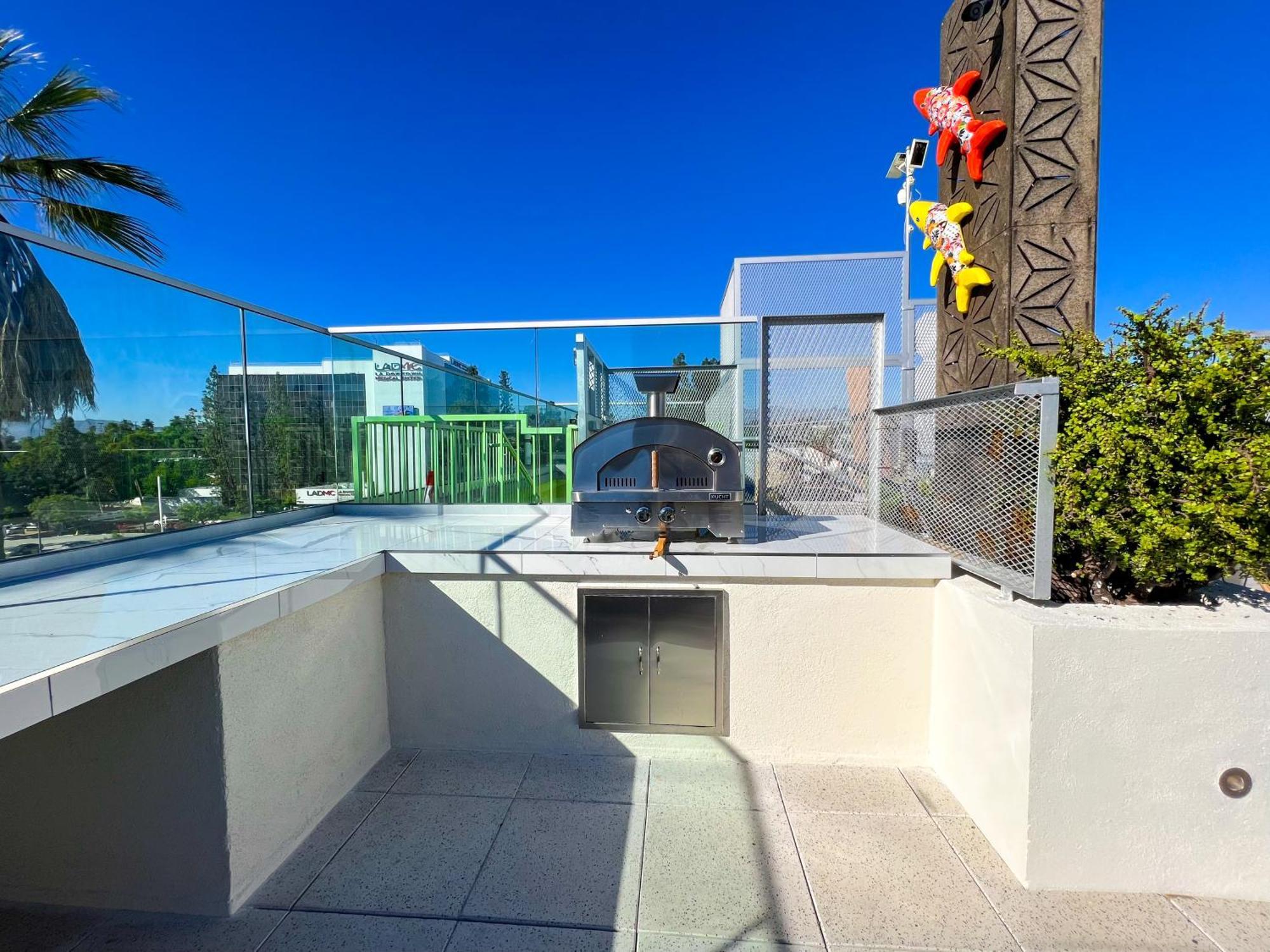 Studio Balcony