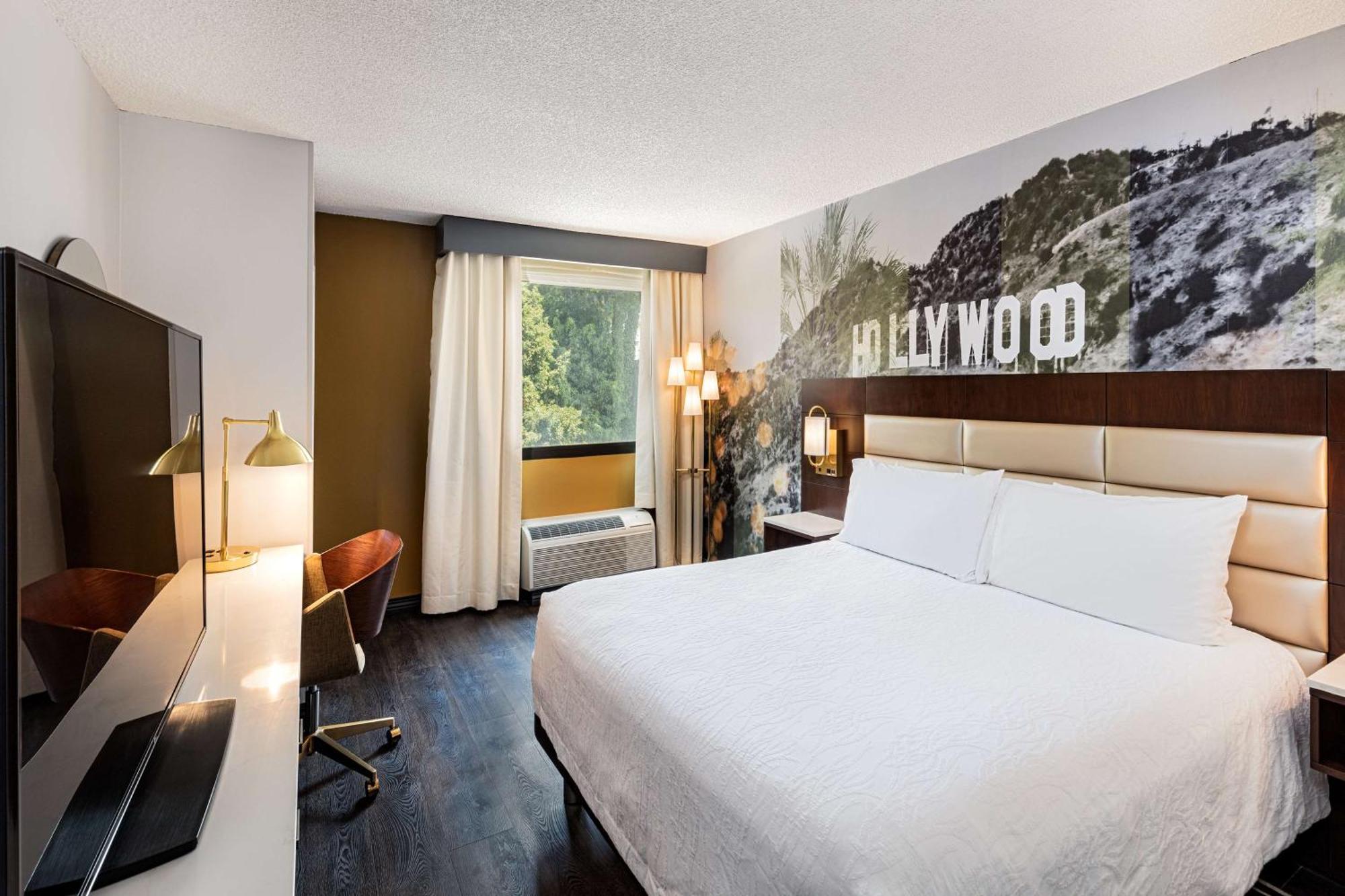 King Room,1552331965:JPEG