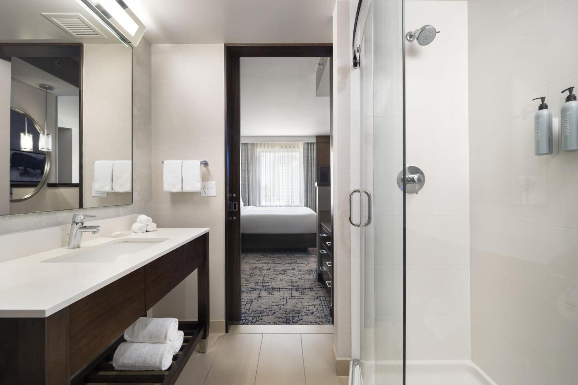 One-Bedroom Junior Suite,1592907547:JPEG
