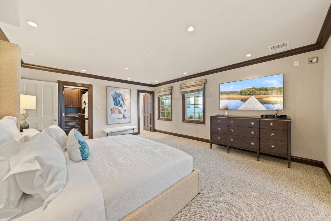 Seven-Bedroom House