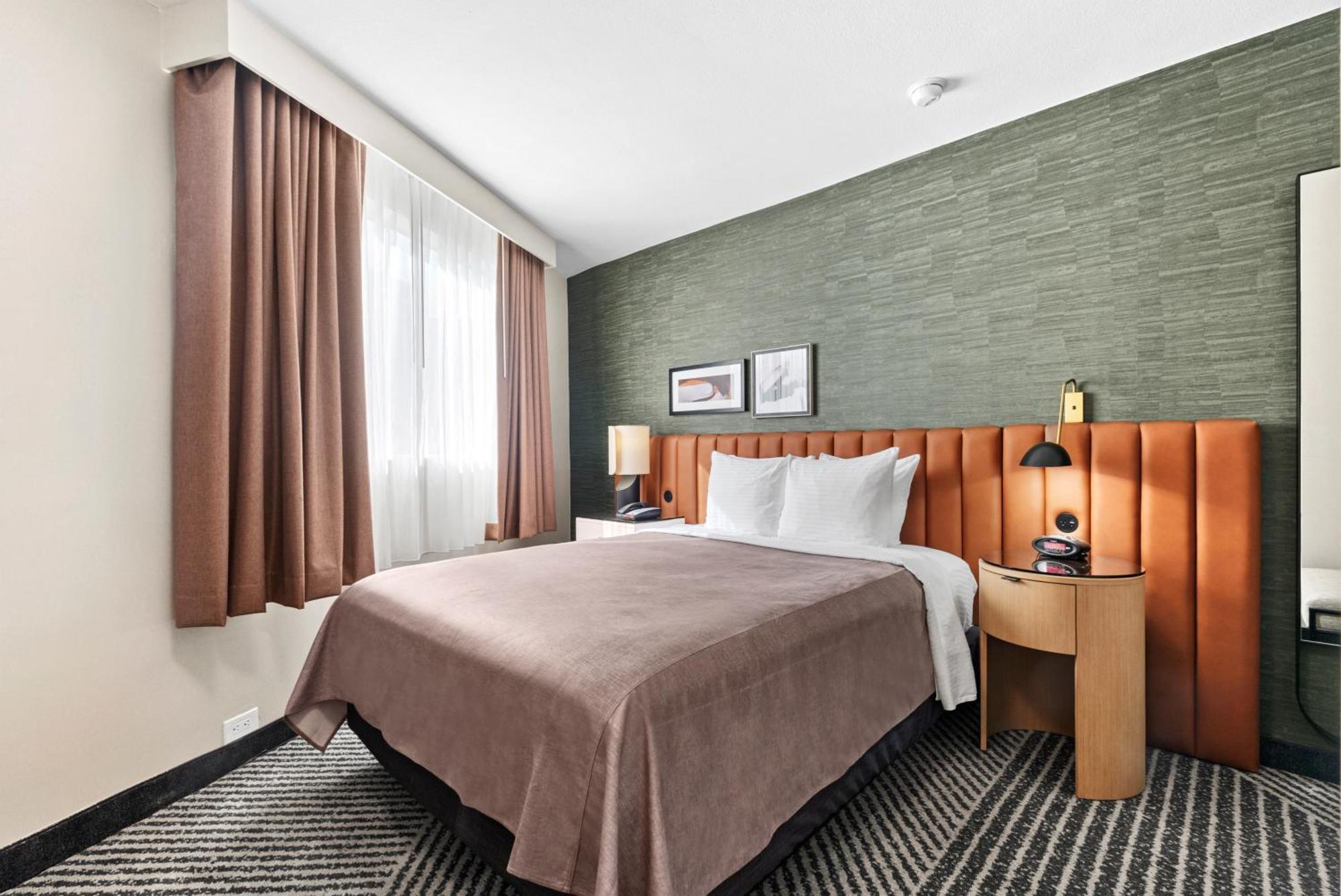 Mini Suite,1617842735:JPEG