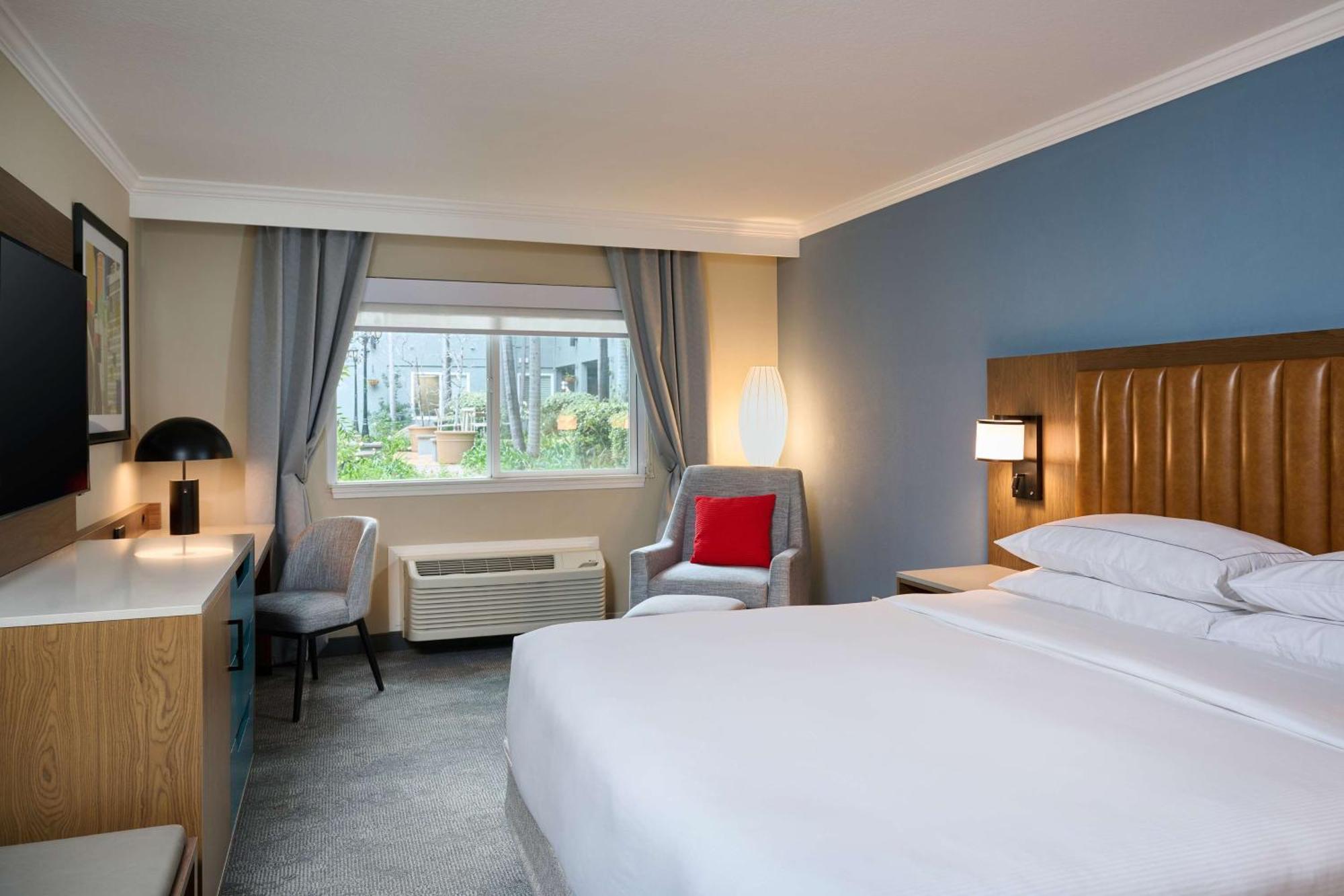 King Room,1649912414:JPEG