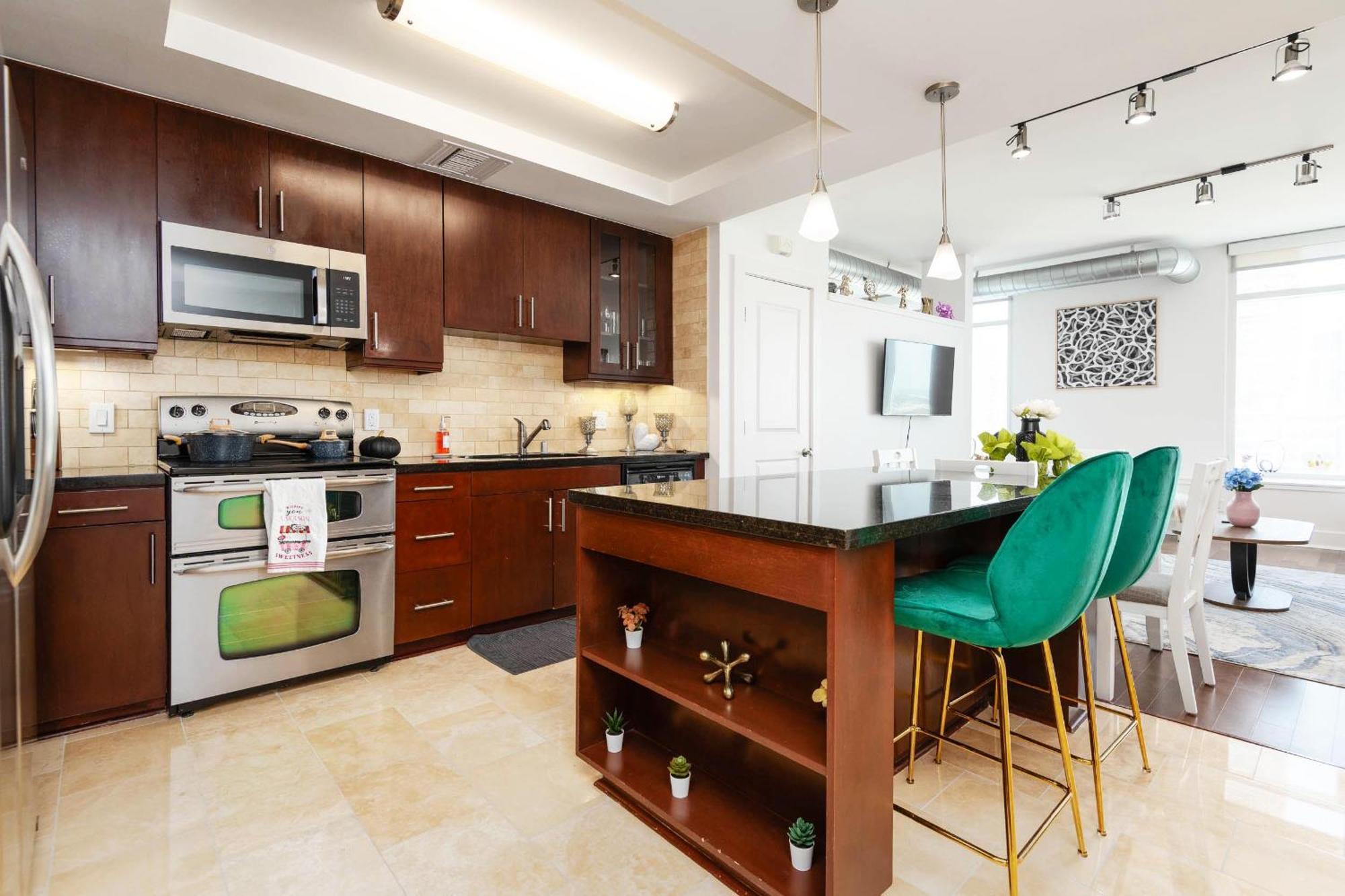 One-Bedroom Apartment City View