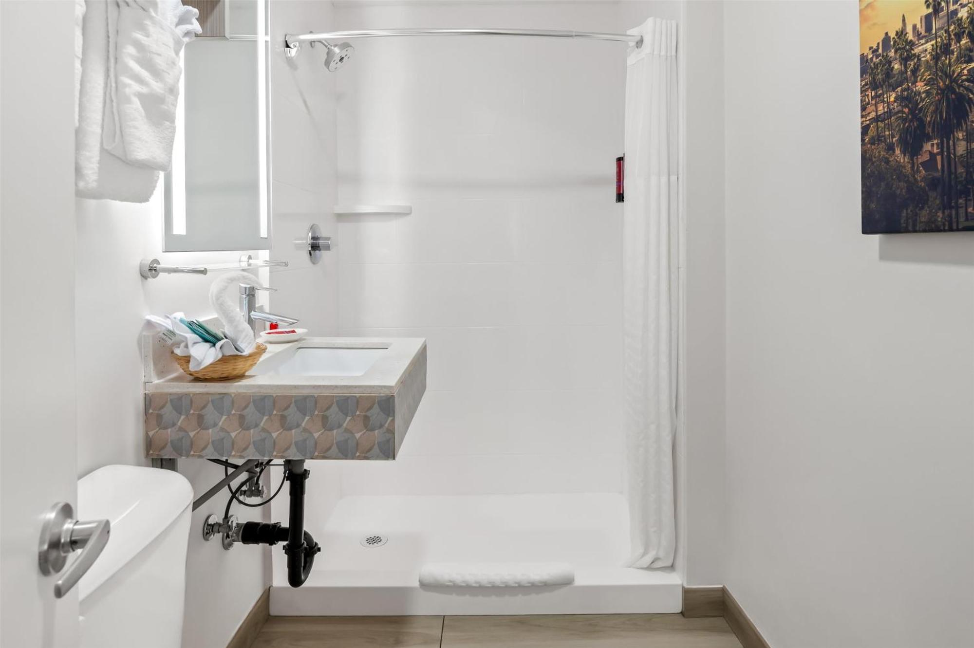 King Room Kitchenette