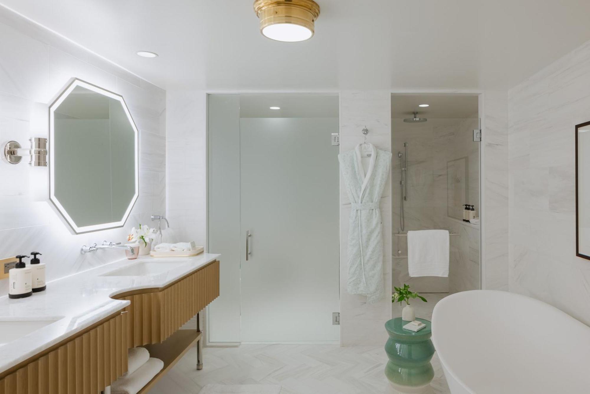 Malibu Corner One-Bedroom King Suite Oceanfront