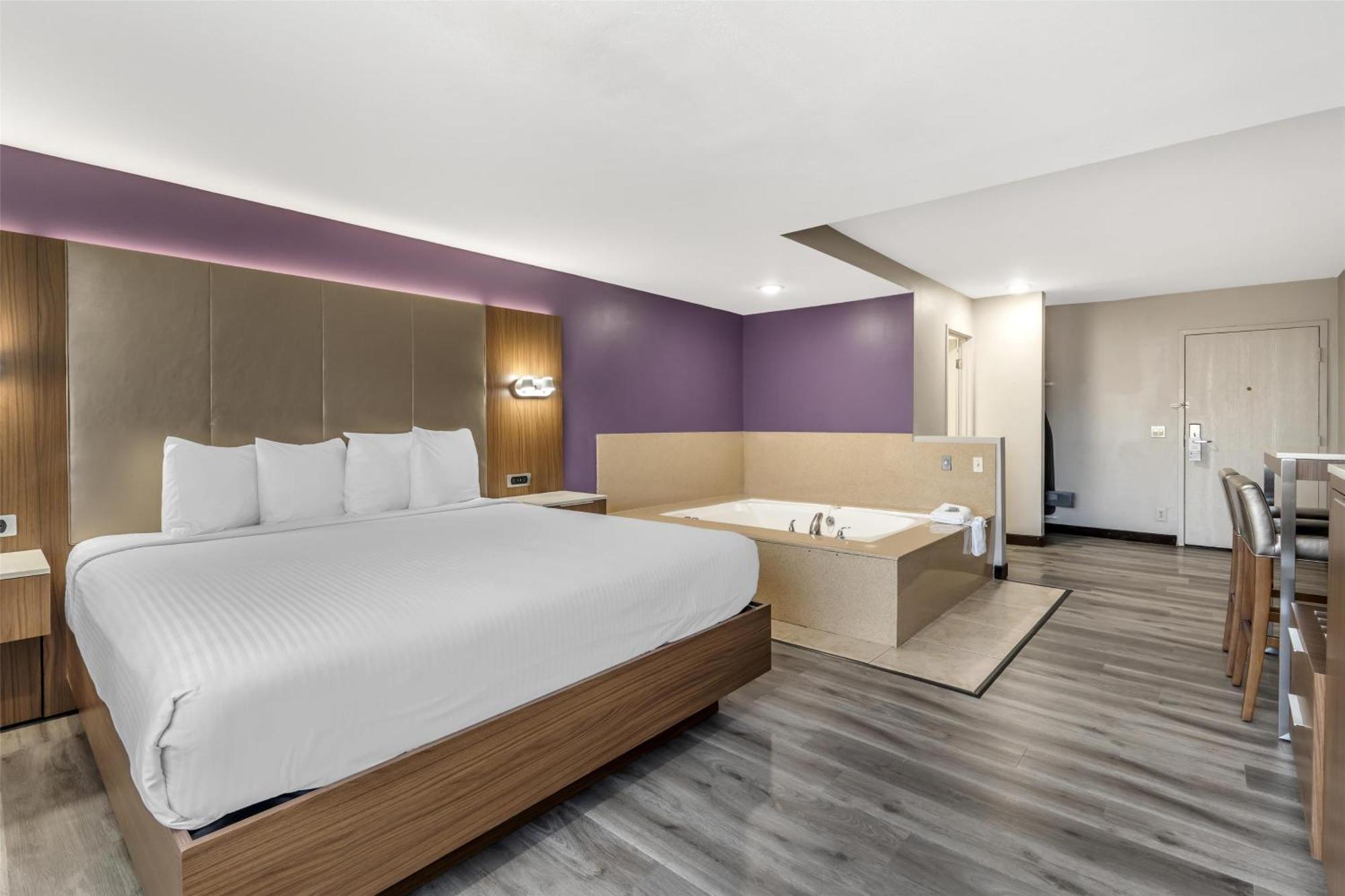 King Room Spa Bath Non-Smoking
