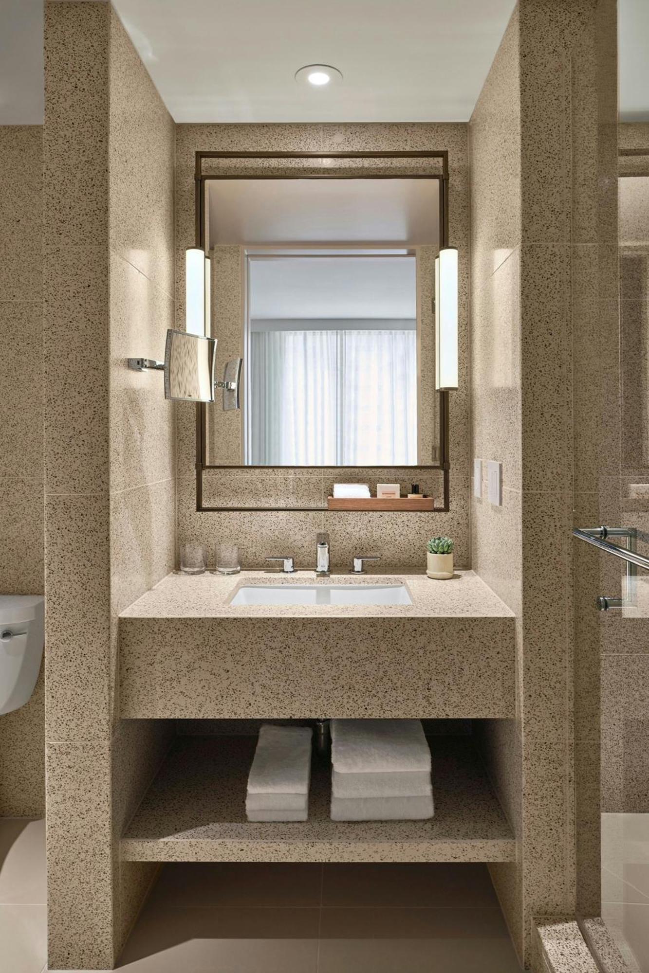 Two Queen Atrium View Room - Mobility Accessible