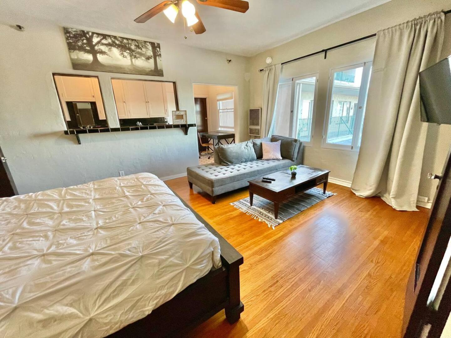 Studio Apartment