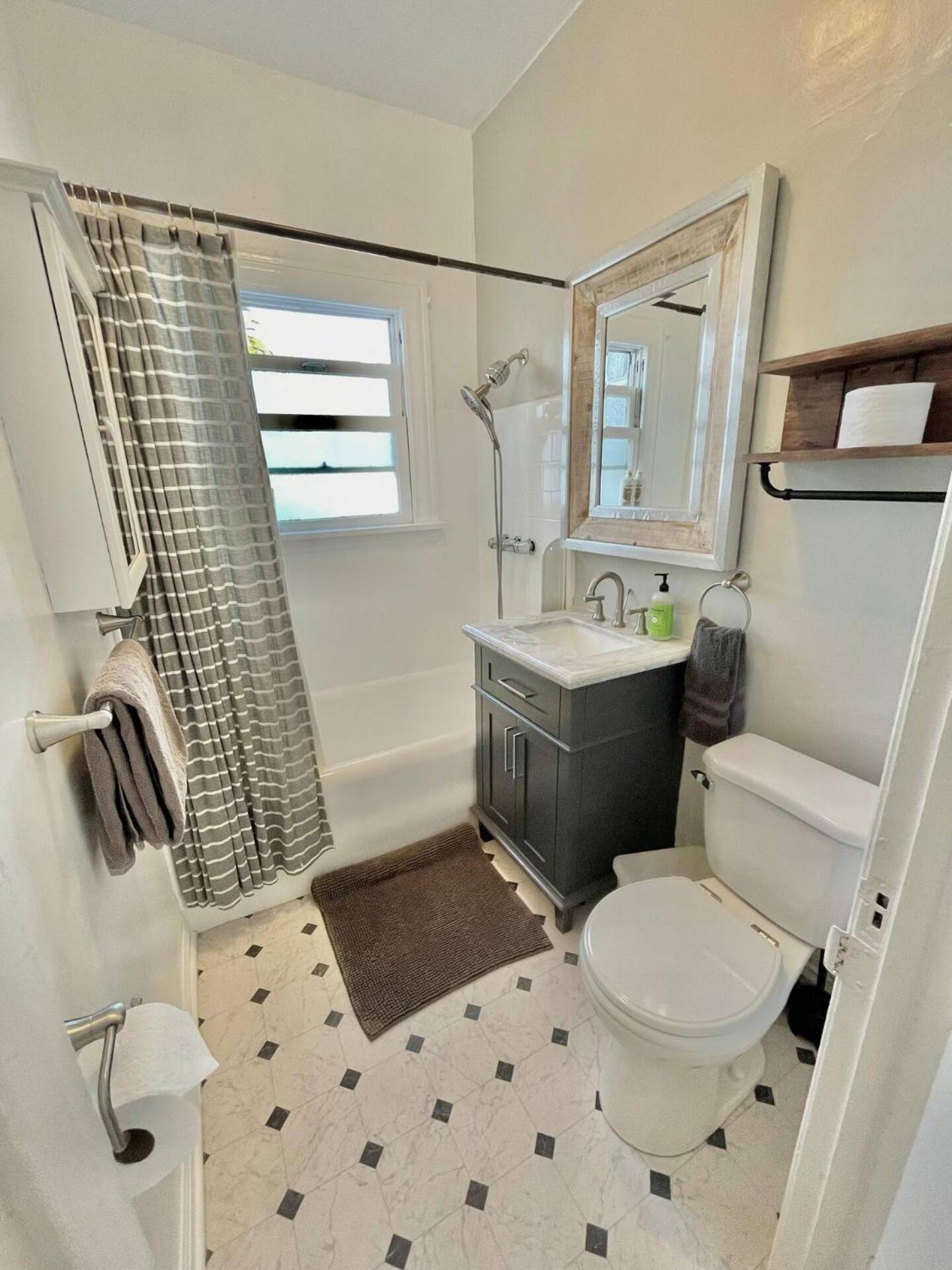 Studio Apartment