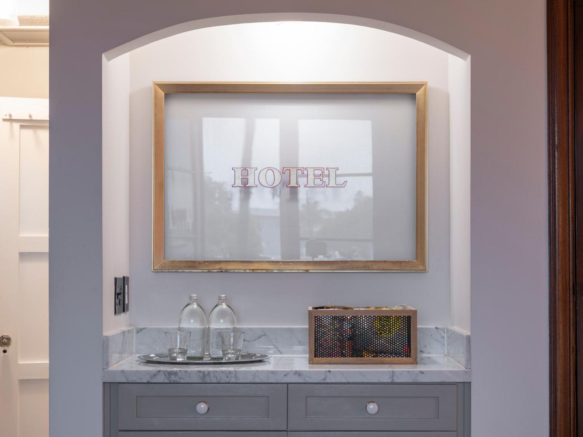 Double Room,1746849549:JPEG