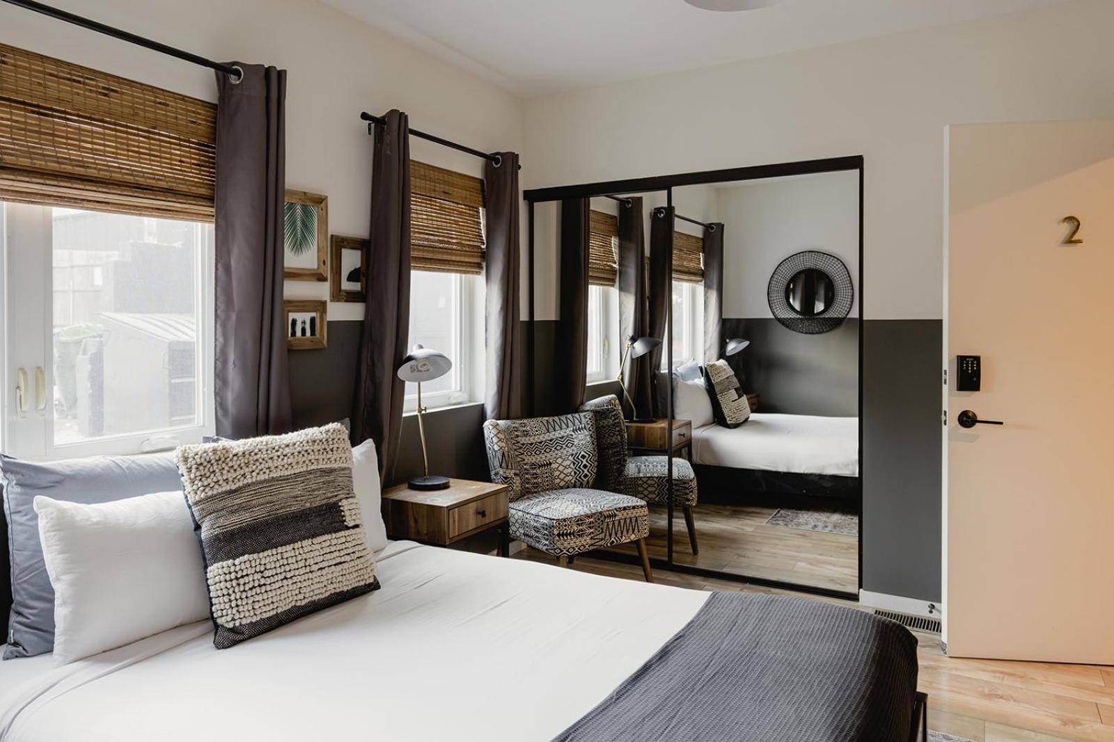 Deluxe Queen Room