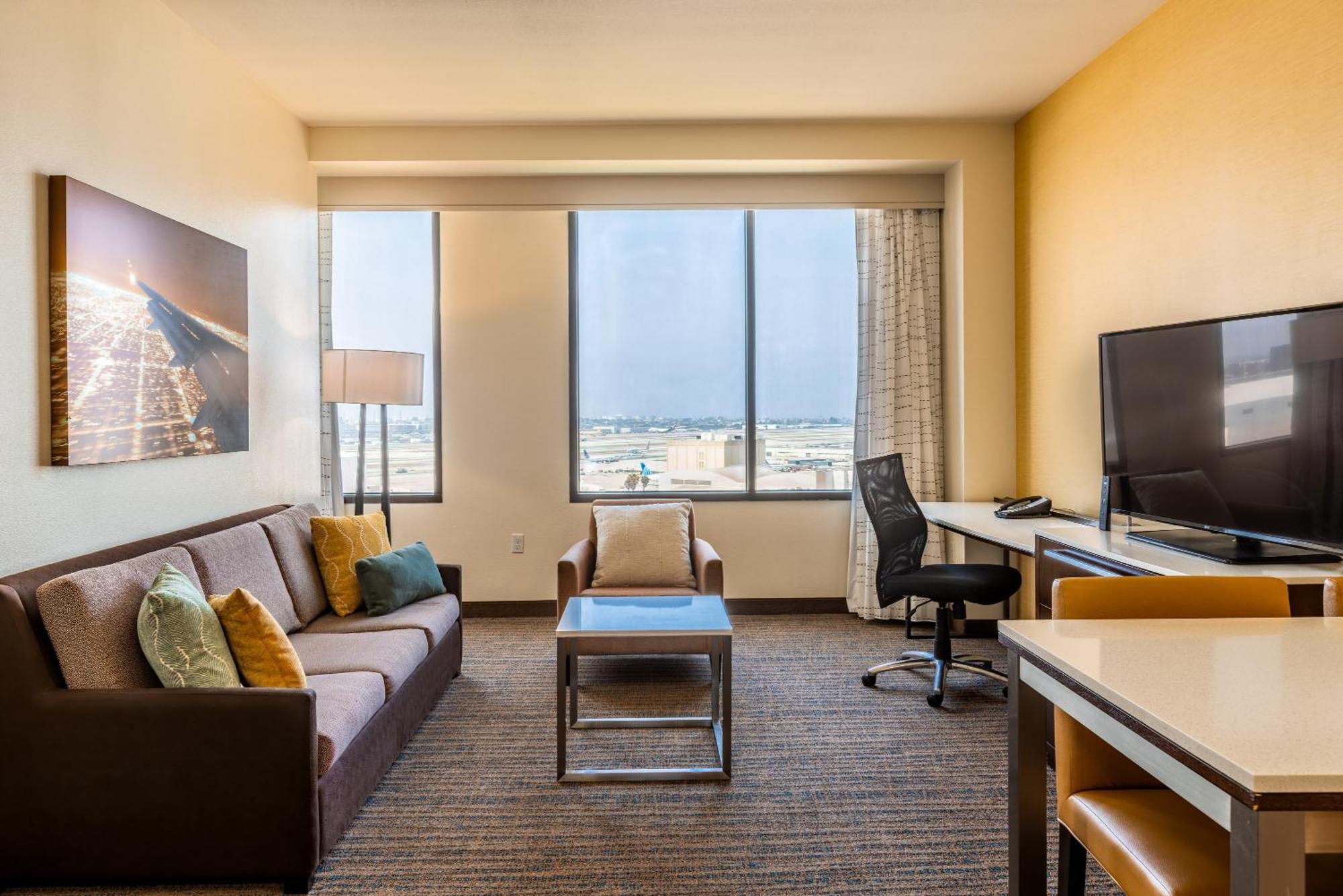 One-Bedroom King Suite