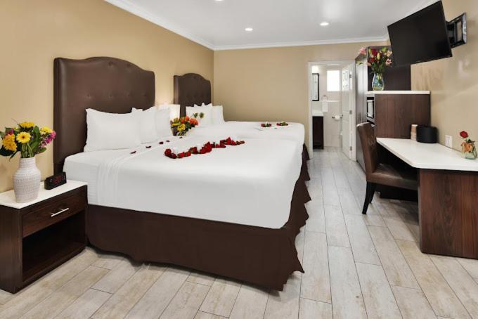 Deluxe Queen Room Two Queen Beds