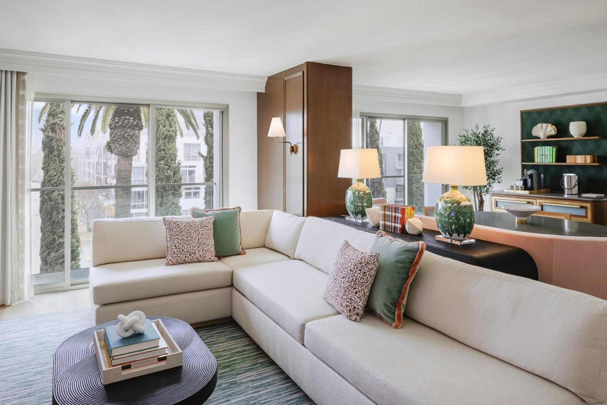 One-Bedroom King Suite City View