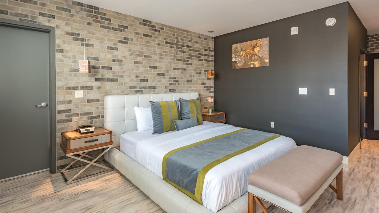 Deluxe King Room Balcony