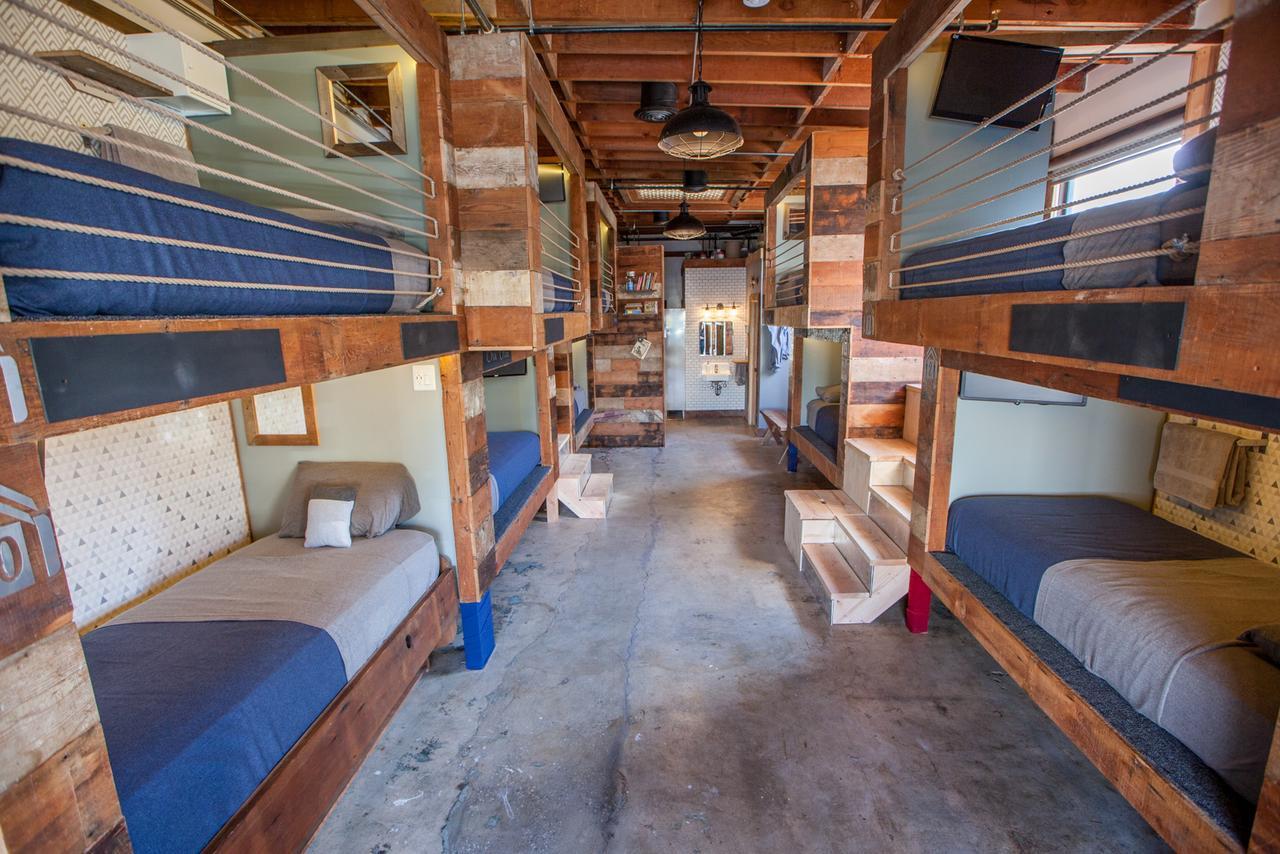 Single Bed Mixed Dormitory Room