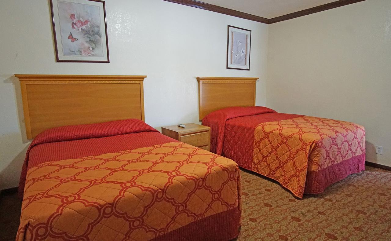 Queen Room Two Queen Beds