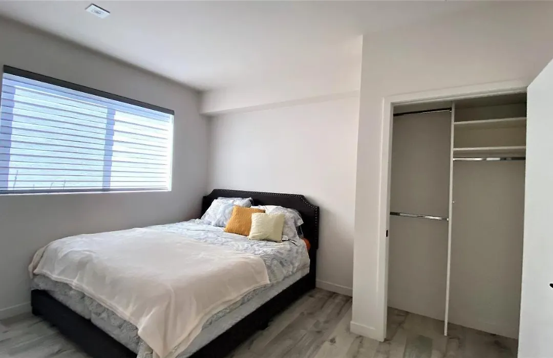 Beautiful And Sunny 3Bd 2Ba Hollywood Apartment-1