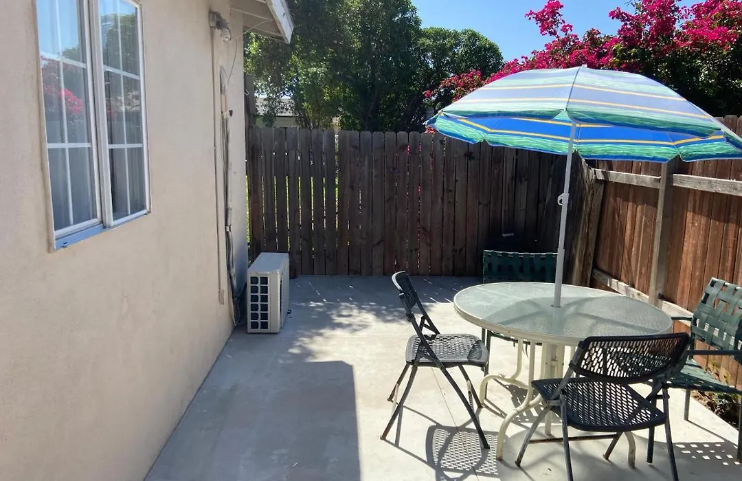 Comfy Private Adu Guest House In La-1
