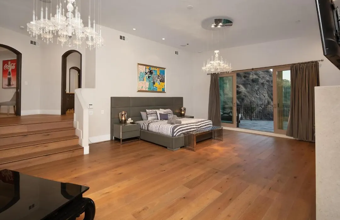 Deep Dell Mansion-1
