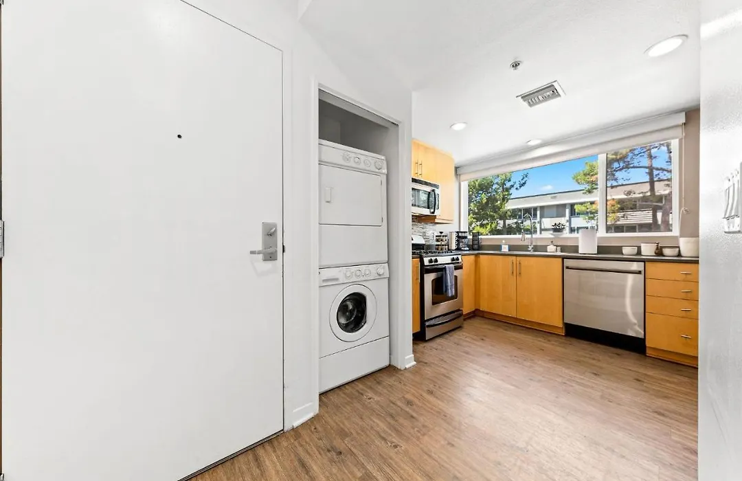 Spacious Townhouse Style Right By The Harbor Mdr-1