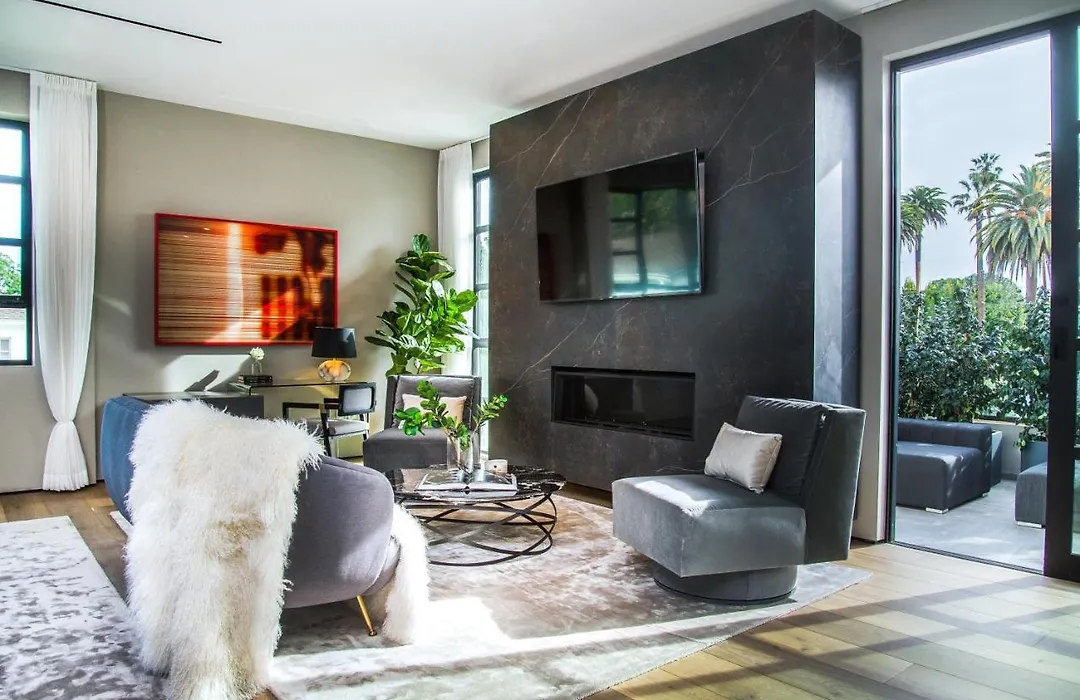 Beverly Hills Majestic Modern Mansion-1