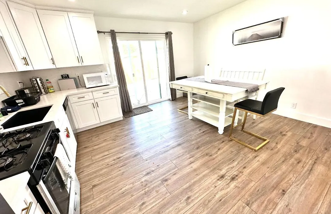 Hb-New Houses In North Hollywood 3B/2B-1