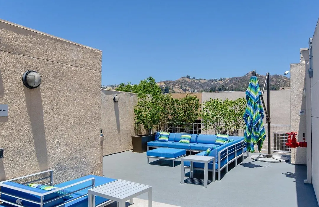 Sunset Strip 2 Bedroom 2 Bathroom With Views & Roof-Top Pool-1