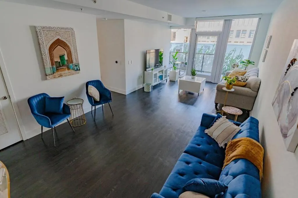 Downtown Paradise Escape With 2 Pools / Hot Tubs-1