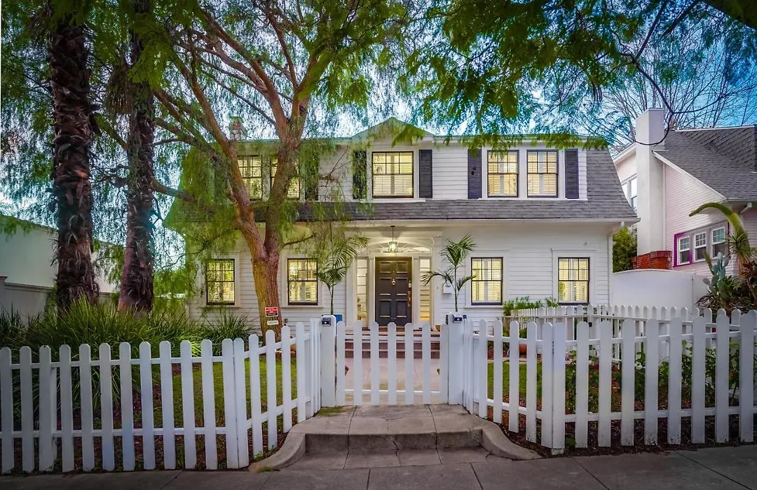 Hollywood Pool + Spa Oasis: 5Bd/4Bth Modern Estate-1