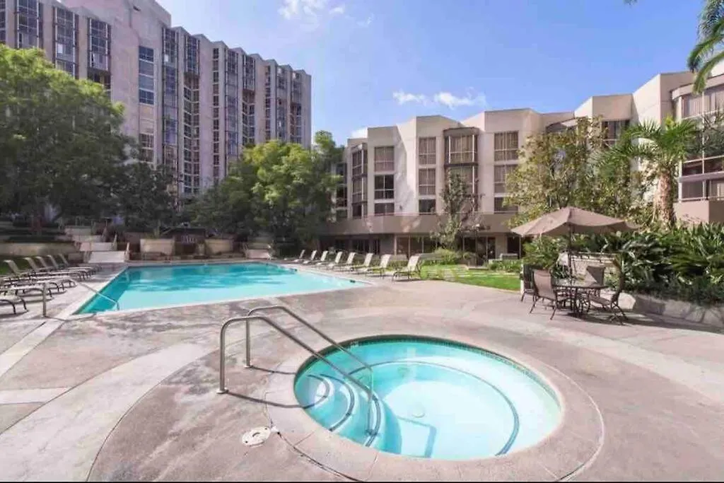 Downtown La! 2Bedrooms Unit On High Floor-1